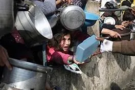 🥬 سلة الخضار… حياة تُعاد لعائلة نازحة في غزة